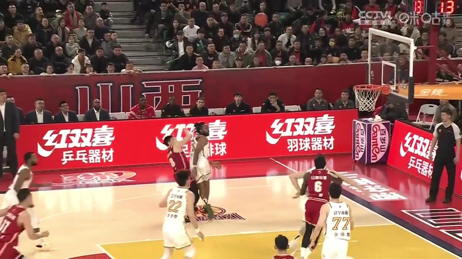 点名外援！张宁持球1v1单吃威尔斯 撤步跳投2+1打进！